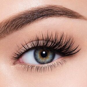 NWT Morphe Premium Lashes Smoochy